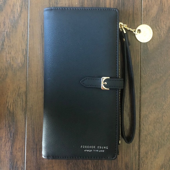 Wallet / wristlet